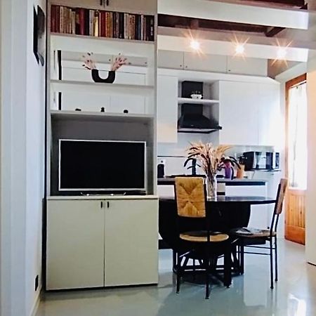 Historic Center Apartment With Private Garage Montalcino Zewnętrze zdjęcie